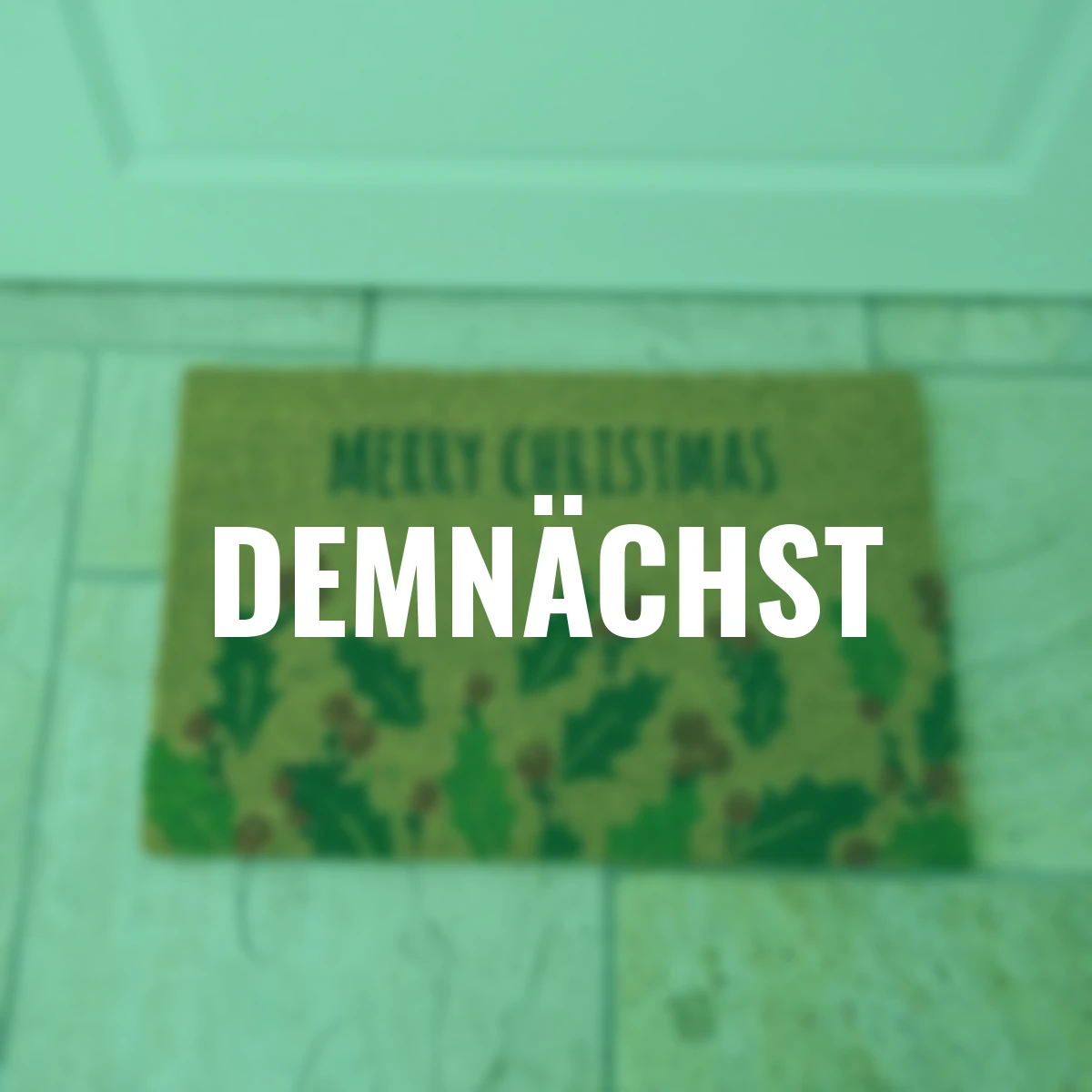 Weihnachtliche Türmatte mit Stechpalmblättern